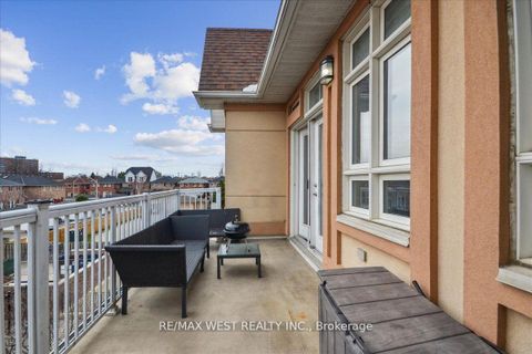 Photo 1 at 9 - 9 Pine Street, Weston, Toronto