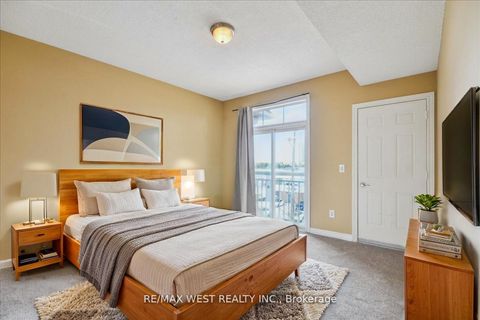 Photo 7 at 9 - 9 Pine Street, Weston, Toronto