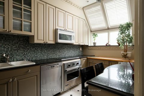 Photo 11 at 3 - 12 Macpherson Avenue, Annex, Toronto