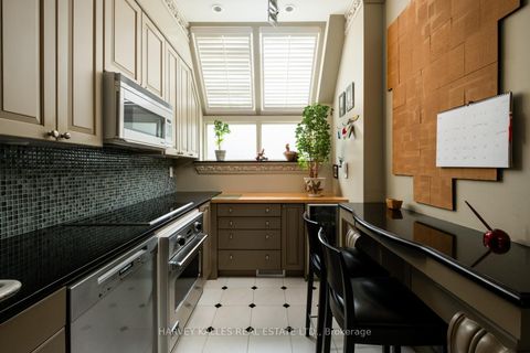Photo 12 at 3 - 12 Macpherson Avenue, Annex, Toronto