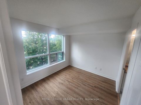 Photo 14 at 211 - 60 Fairfax Crescent, Birchmount, Toronto