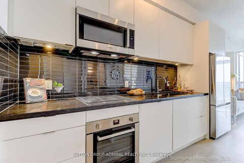 Photo 11 at 610 - 2 Teagarden Court, Willowdale East, Toronto