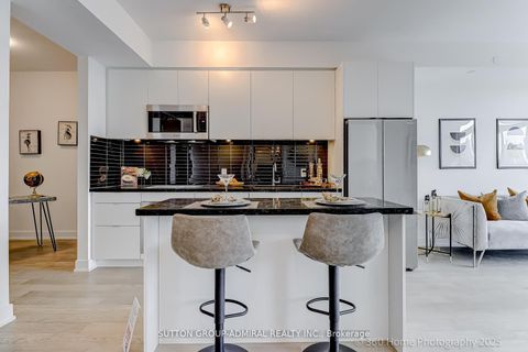 Photo 15 at 610 - 2 Teagarden Court, Willowdale East, Toronto