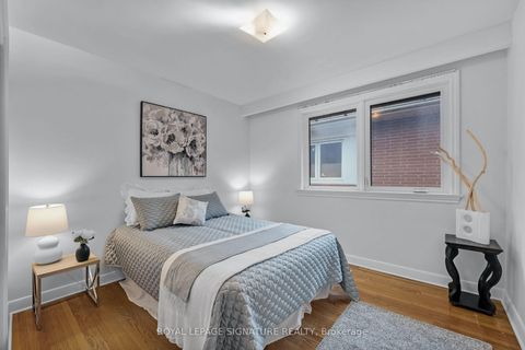 Photo 23 at 23 Palomino Crescent, Bayview Village, Toronto
