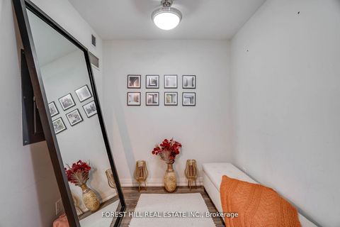 Photo 5 at 1803 - 220 Victoria Street, Yonge Corridor, Toronto Photo 5 at 1803 - 220 Victoria Street, Yonge Corridor, Toronto