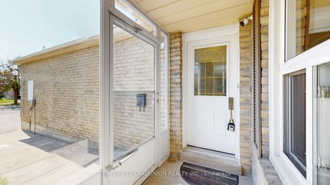 Photo 3 at 78 Maresfield Drive, Milliken, Toronto