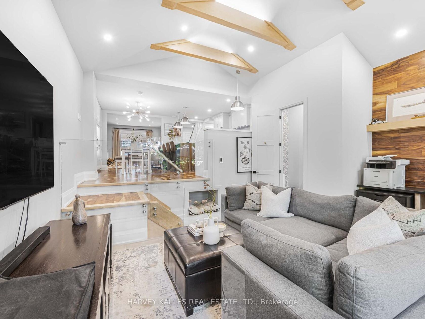116 Pinewood Avenue, Cedarvale, Toronto 