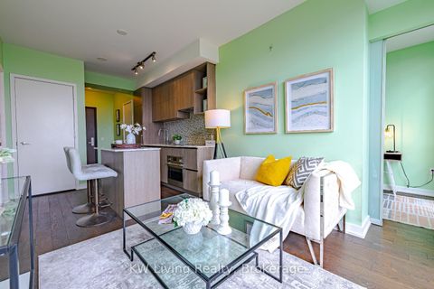 Photo 7 at 4009 - 1 Yorkville Avenue, Annex, Toronto
