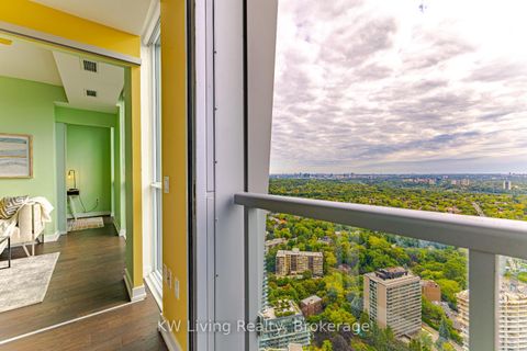 Photo 10 at 4009 - 1 Yorkville Avenue, Annex, Toronto