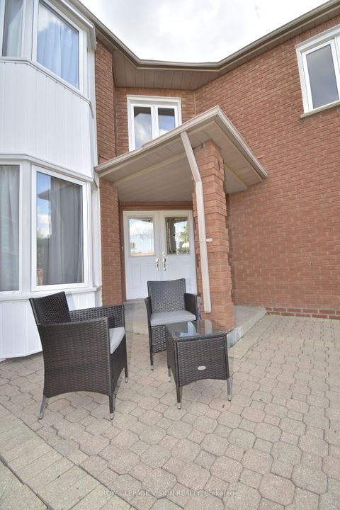 Photo 2 at 14 Glenheather Terrace, Rouge E11, Toronto