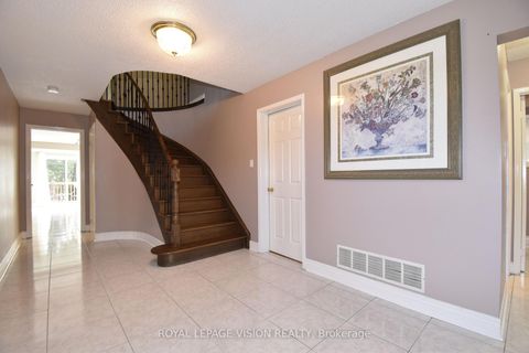 Photo 4 at 14 Glenheather Terrace, Rouge E11, Toronto
