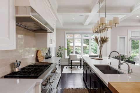 Photo 10 at 67 Kingsway Crescent, Kingsway South, Toronto