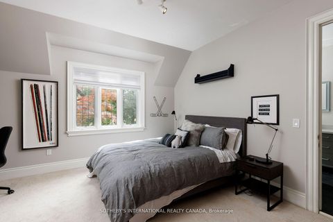 Photo 31 at 67 Kingsway Crescent, Kingsway South, Toronto
