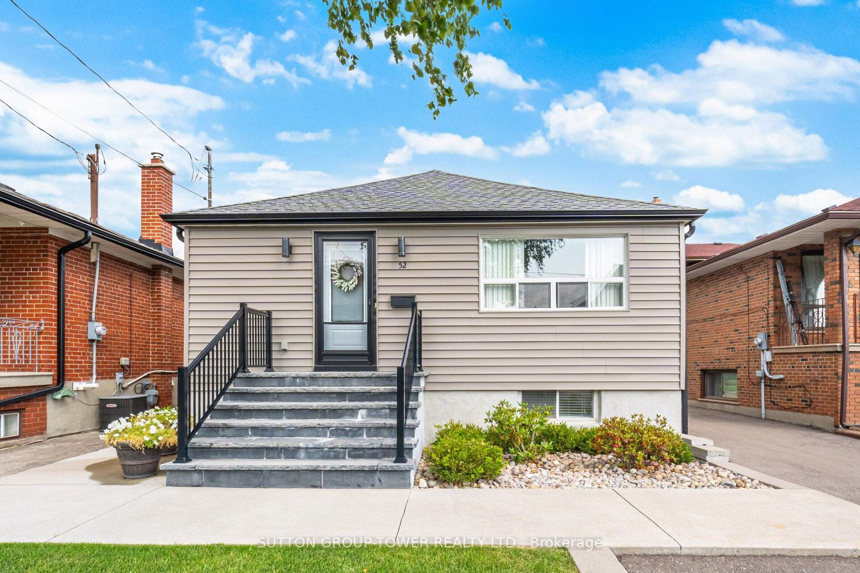 52 Plewes Road, CFB, Toronto 