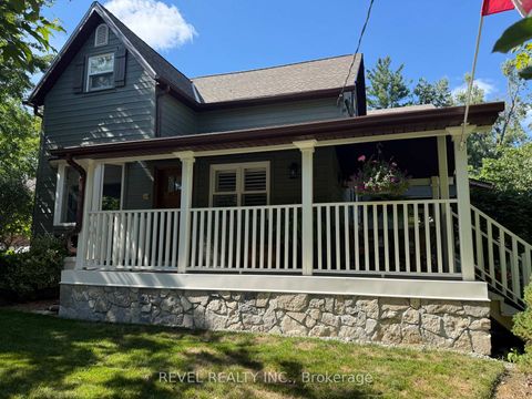 Photo 1 at 42 Dalton Street, Queen's Park, Barrie
