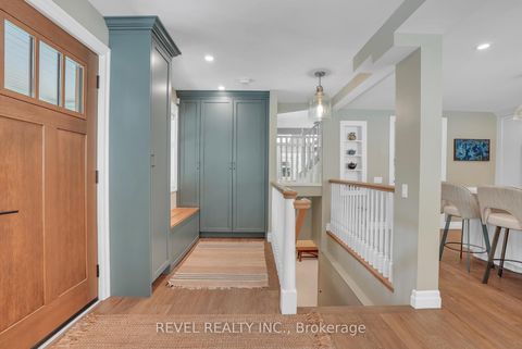 Photo 6 at 42 Dalton Street, Queen's Park, Barrie