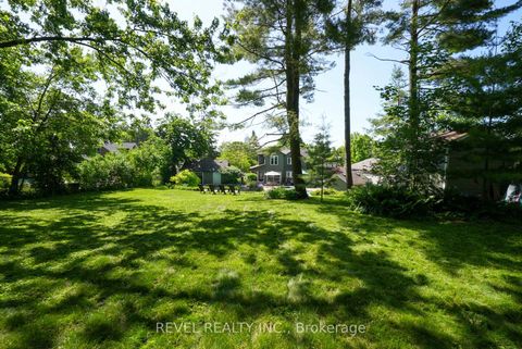 Photo 43 at 42 Dalton Street, Queen's Park, Barrie