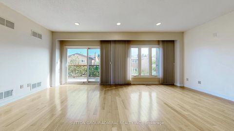 Photo 8 at 33 Carnival Court, Branson, Toronto