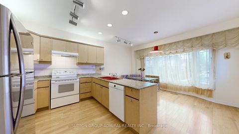 Photo 14 at 33 Carnival Court, Branson, Toronto