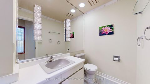 Photo 17 at 33 Carnival Court, Branson, Toronto