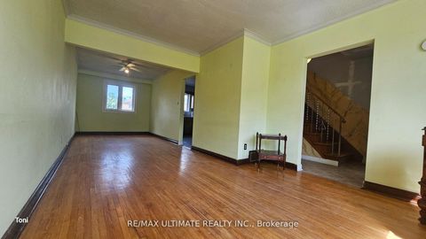 Photo 3 at 300 Earlscourt Avenue, Fairbank, Toronto