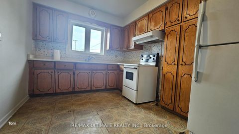 Photo 7 at 300 Earlscourt Avenue, Fairbank, Toronto