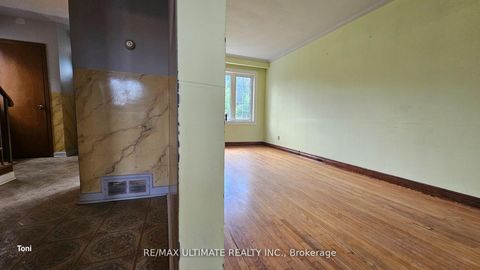 Photo 9 at 300 Earlscourt Avenue, Fairbank, Toronto