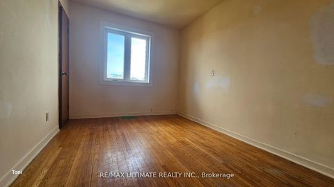Photo 10 at 300 Earlscourt Avenue, Fairbank, Toronto