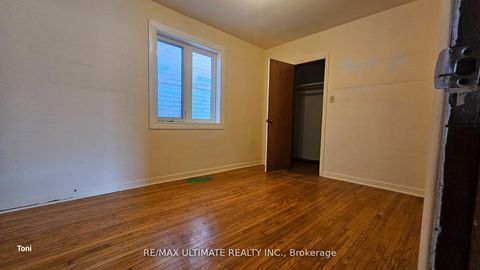 Photo 11 at 300 Earlscourt Avenue, Fairbank, Toronto
