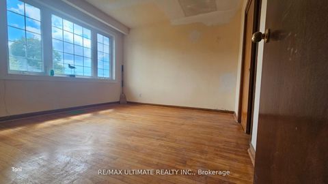 Photo 13 at 300 Earlscourt Avenue, Fairbank, Toronto