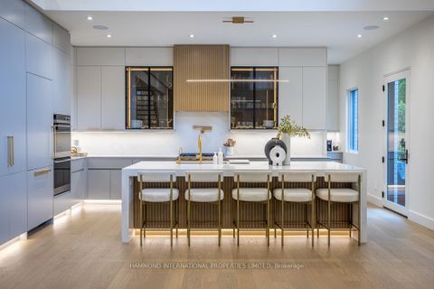 Photo 9 at 14 Penhale Drive, Humber Heights, Toronto