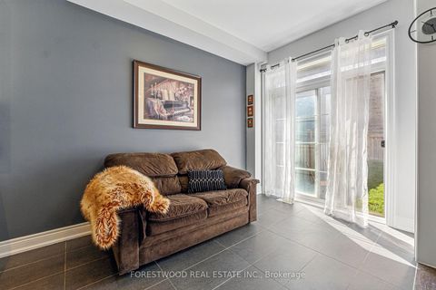 Photo 13 at 634 Sweetwater Crescent, Glenway Estates, Newmarket