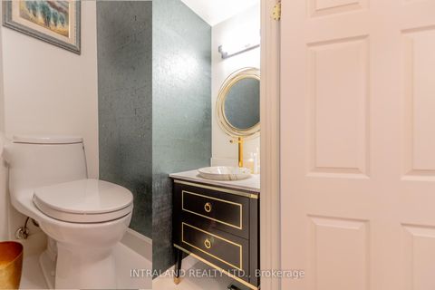 Photo 3 at 705 - 4200 Bathurst Street, Clanton Park, Toronto