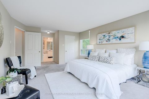 Photo 12 at 311 - 7250 Yonge Street, Yorkhill, Vaughan