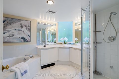 Photo 14 at 311 - 7250 Yonge Street, Yorkhill, Vaughan