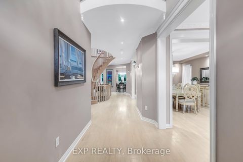 Photo 2 at 444 Highcliffe Drive, Uplands, Vaughan