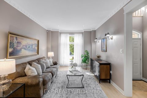 Photo 4 at 444 Highcliffe Drive, Uplands, Vaughan