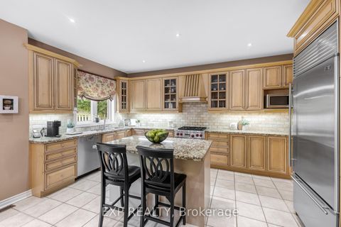 Photo 11 at 444 Highcliffe Drive, Uplands, Vaughan