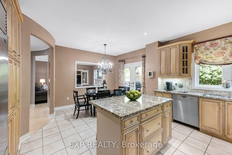 Photo 12 at 444 Highcliffe Drive, Uplands, Vaughan