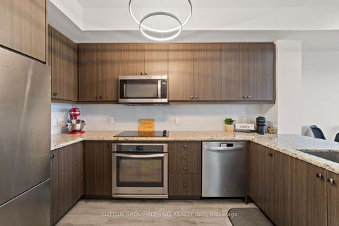 Photo 16 at 916 - 9618 Yonge Street, North Richvale, Richmond Hill