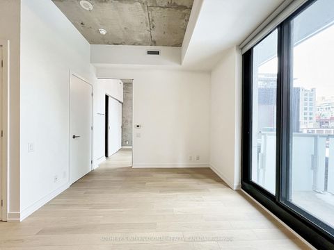Photo 5 at 606 - 11 Charlotte Street, Waterfront Communities C1, Toronto