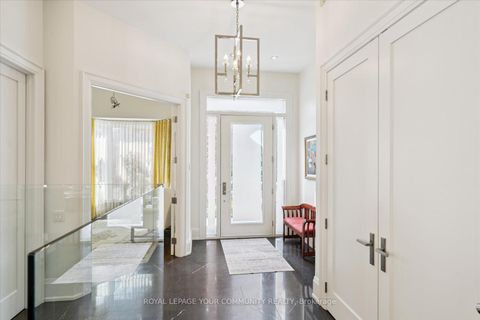 Photo 3 at 8 Winterport Court, South Richvale, Richmond Hill