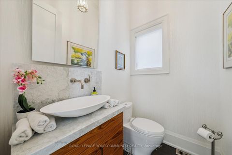 Photo 16 at 8 Winterport Court, South Richvale, Richmond Hill