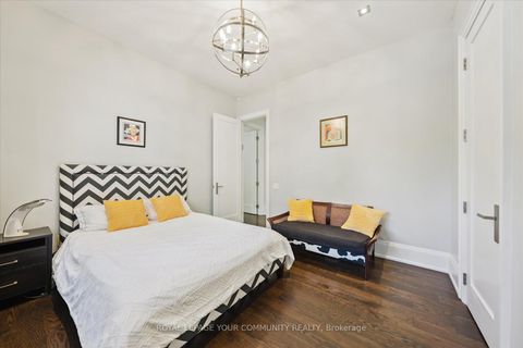 Photo 23 at 8 Winterport Court, South Richvale, Richmond Hill