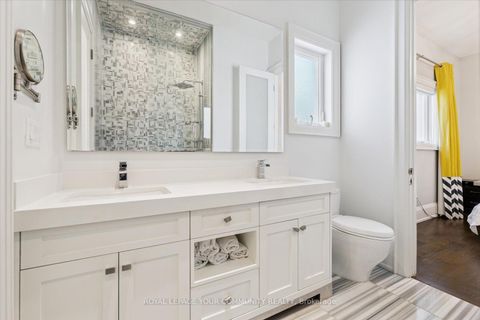 Photo 25 at 8 Winterport Court, South Richvale, Richmond Hill