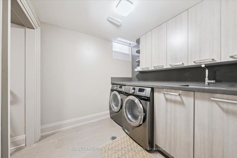 Photo 36 at 8 Winterport Court, South Richvale, Richmond Hill