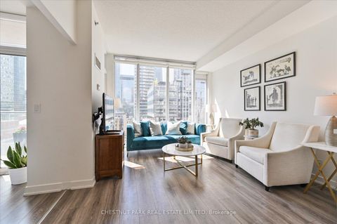 Photo 3 at 1020 - 21 Nelson Street, Waterfront Communities C1, Toronto