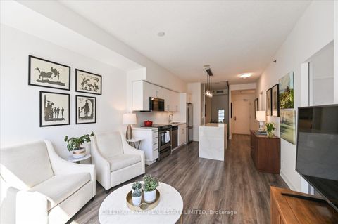 Photo 5 at 1020 - 21 Nelson Street, Waterfront Communities C1, Toronto