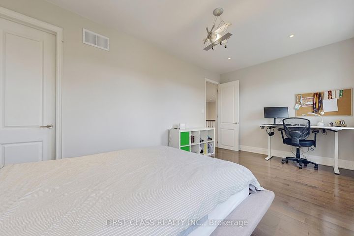 Photo 28 at 144 Alpaca Drive, Jefferson, Richmond Hill