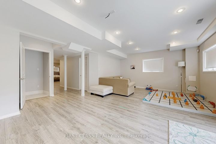 Photo 36 at 144 Alpaca Drive, Jefferson, Richmond Hill